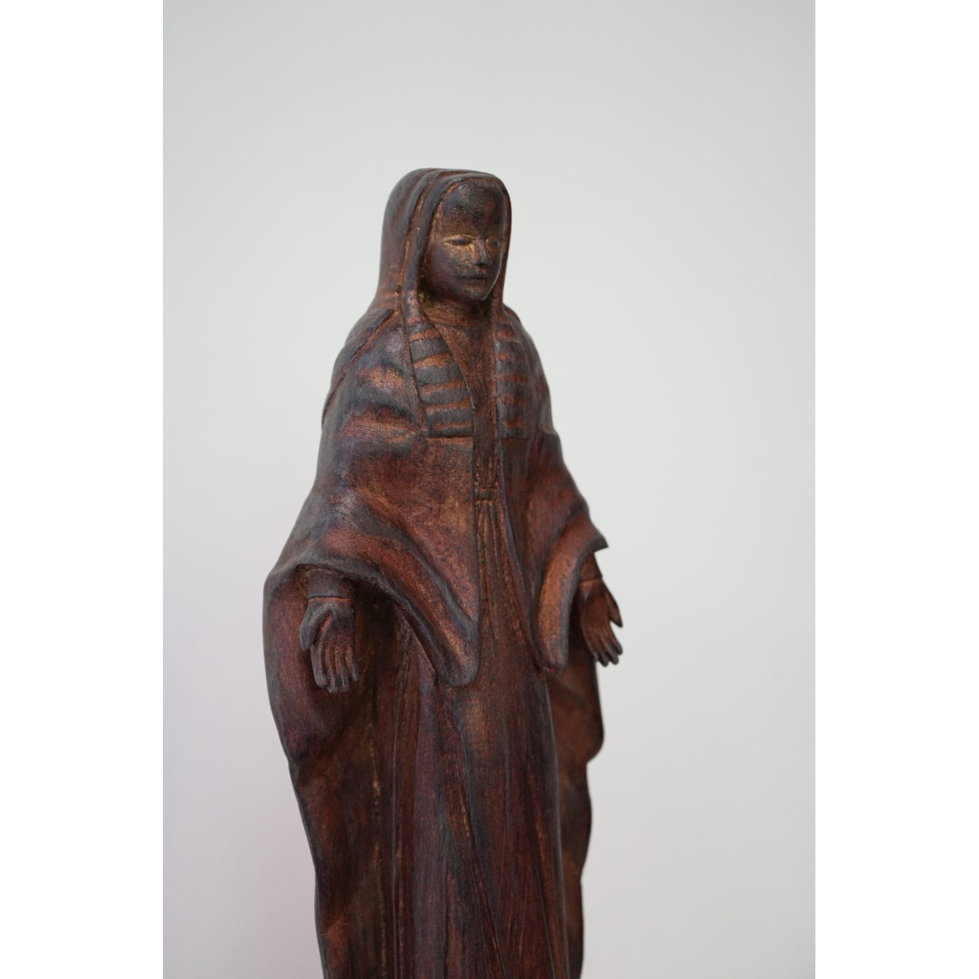 Virgen Maria de madera