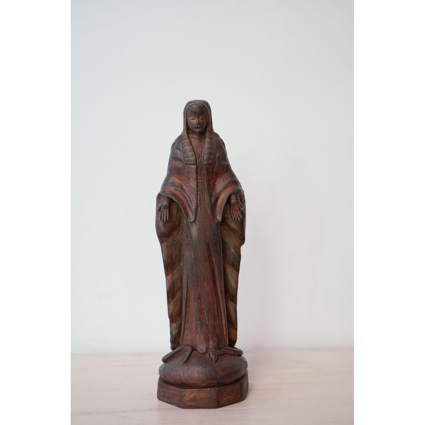 Virgen Maria de madera