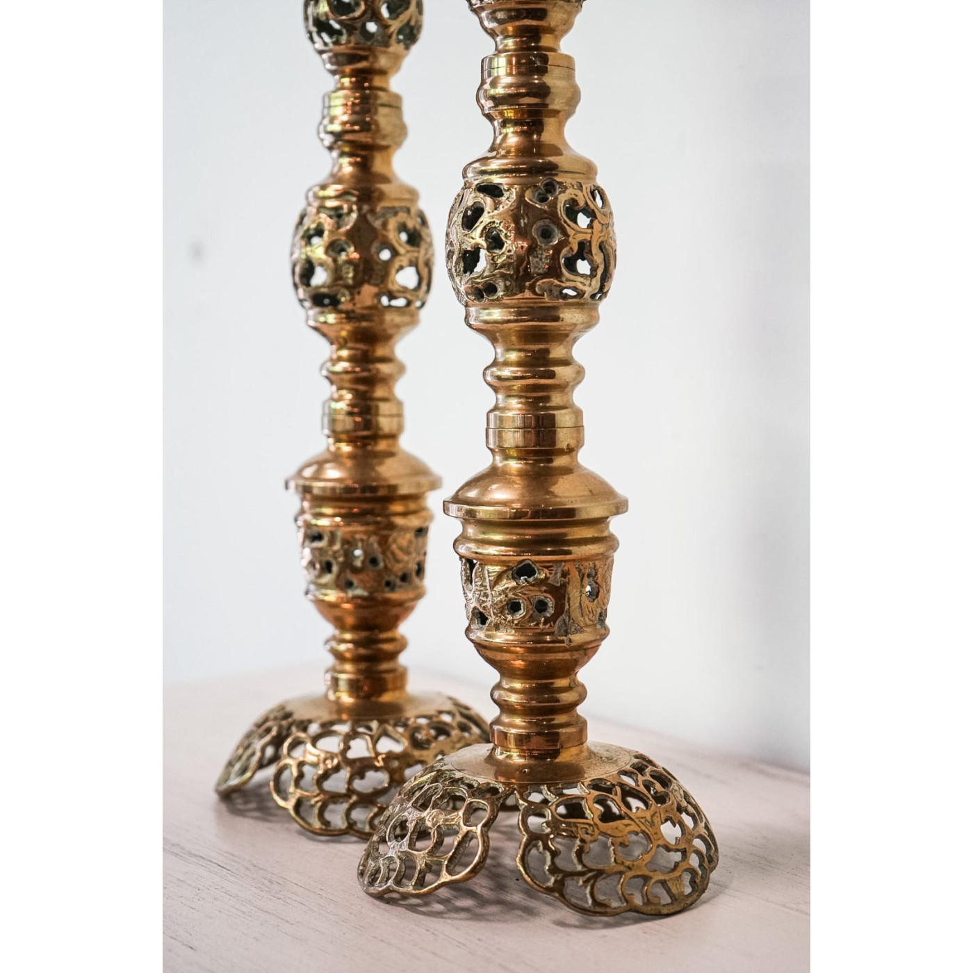 Candeleros de bronce