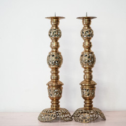 Candeleros de bronce
