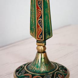 Candelero de bronce