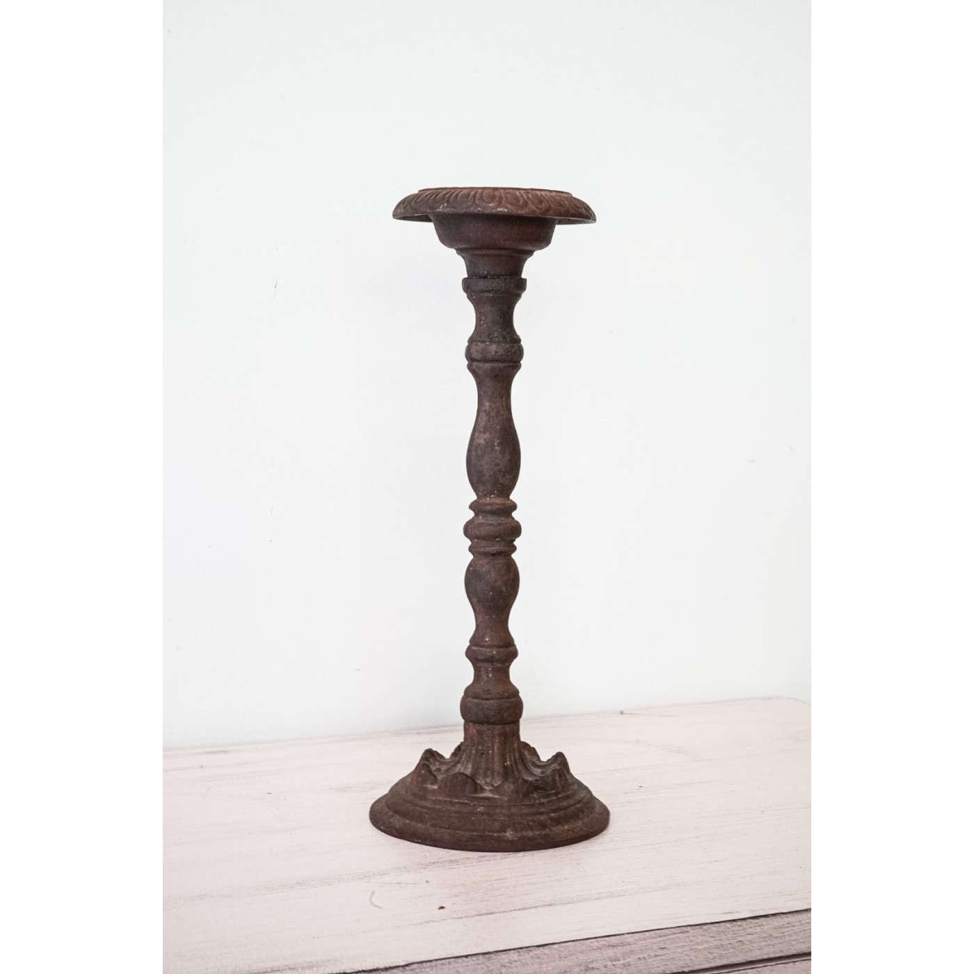 Candelero de hierro