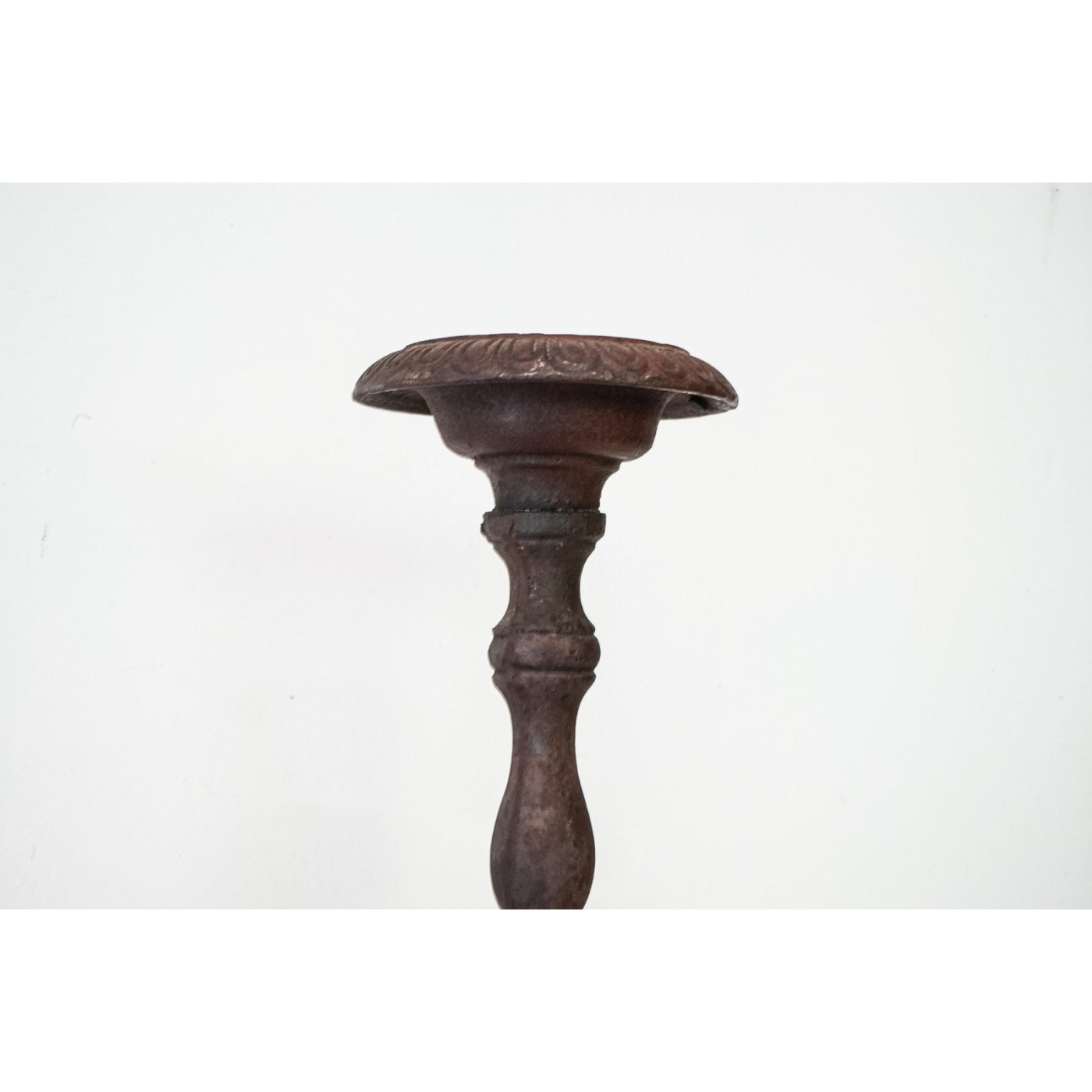 Candelero de hierro