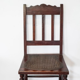 Silla de madera victoriana