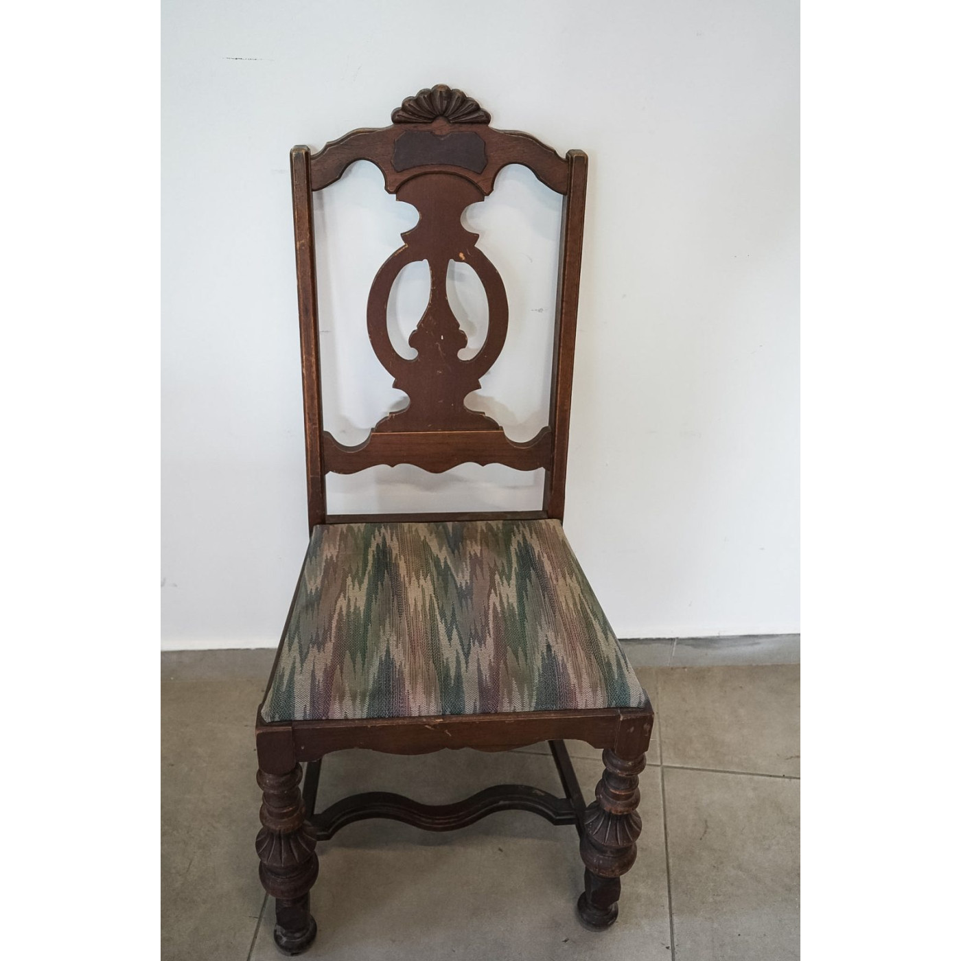 Silla estilo Tudor 